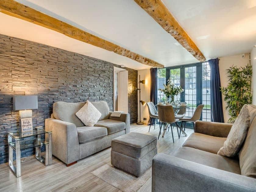 2 Bedroom Cosy Cottage With Hot Tub In Hambrook Close To Bristol City Centre Esterno foto